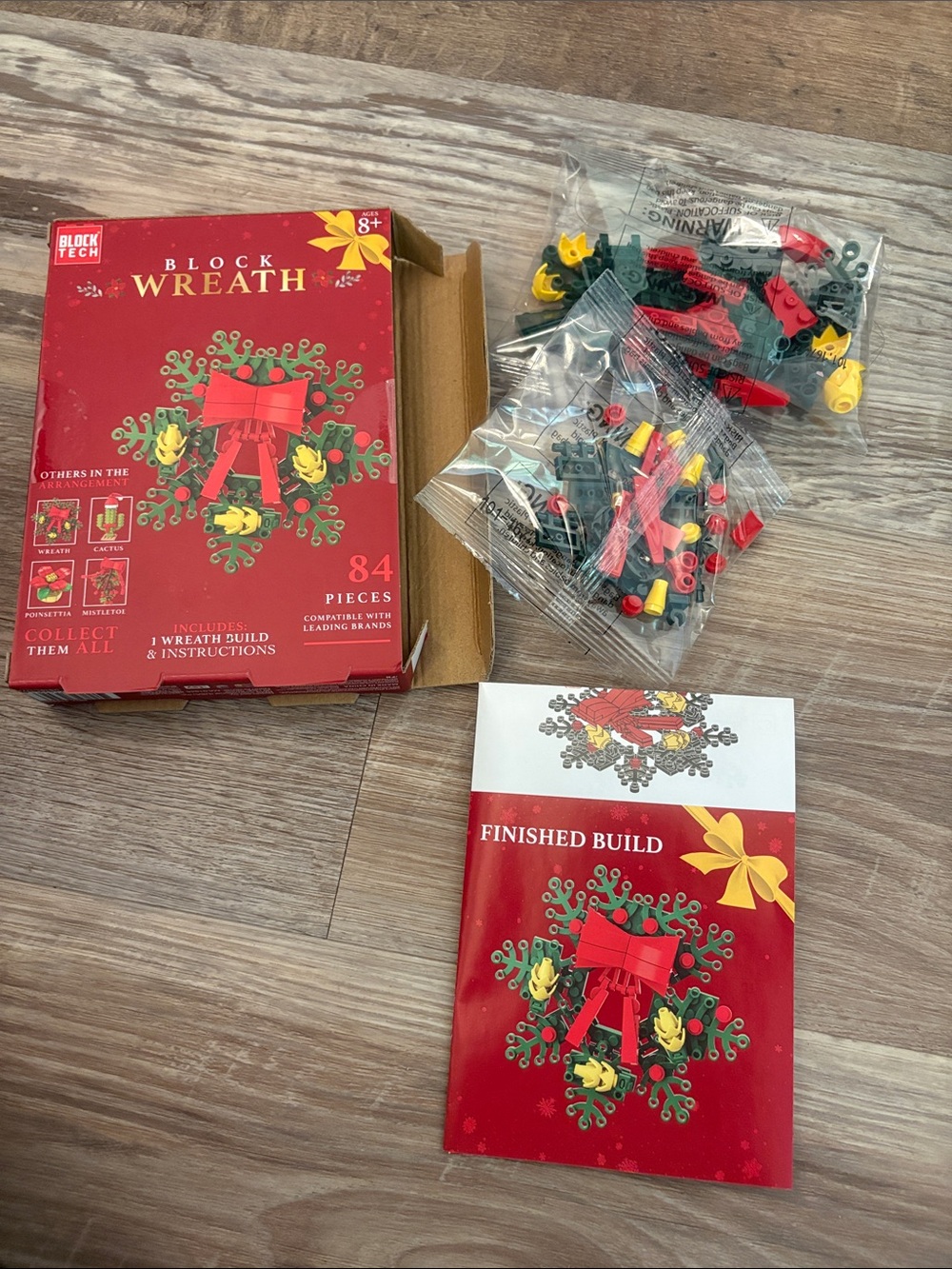 🎄❤️💚 🆕 Block Wreath Building Set - Picture 2 of 2
